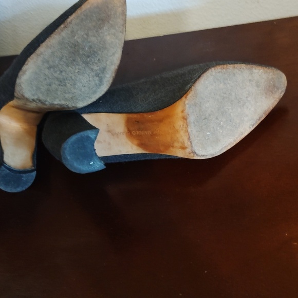 Manolo Blahnik Block Heel Ladies Shoes - Picture 14 of 16